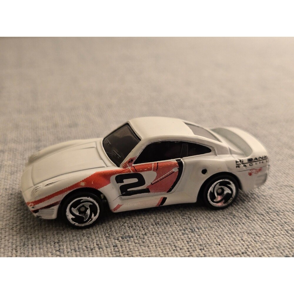 Hot Wheels 1987 White Porsche 959 No. 2 Hi Bank Racing with Decals